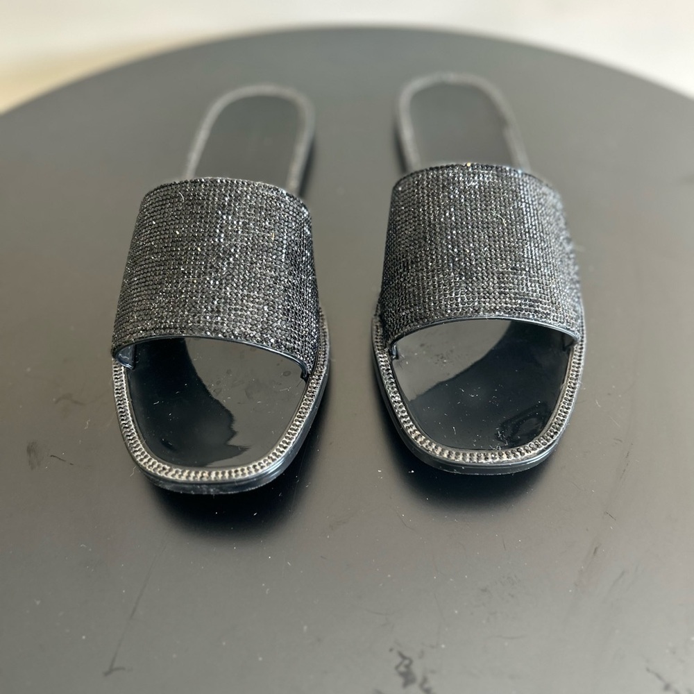 Gianni Bini black rhinestone slides 10